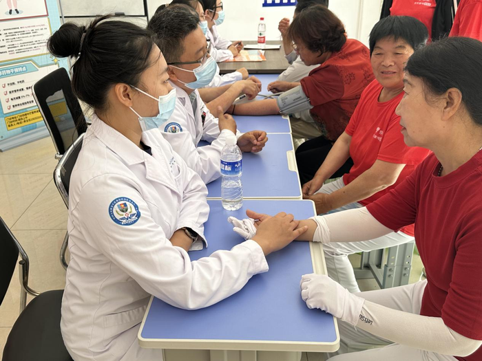 河北省健康科學(xué)學(xué)會(huì)開(kāi)展2025年全民營(yíng)養(yǎng)周宣傳系列活動(dòng)，聚焦?fàn)I養(yǎng)健康咨詢